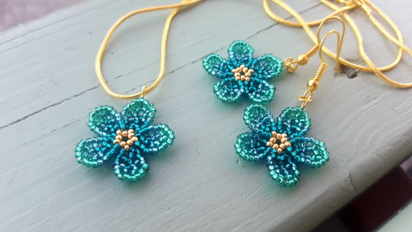 Floral Earrings and Pendant Set - Ombre Green
